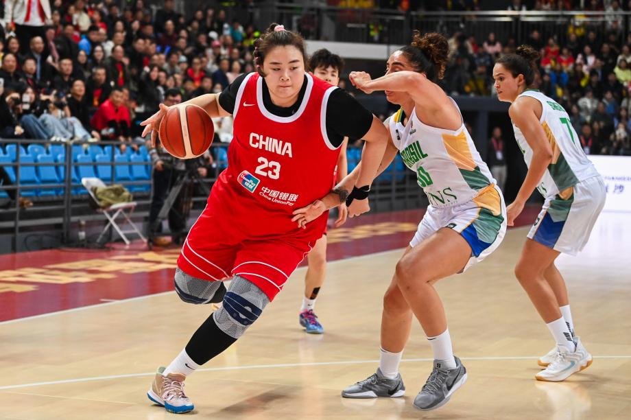 28圈-中国女篮72-66战胜巴西女篮 取得热身赛两连胜