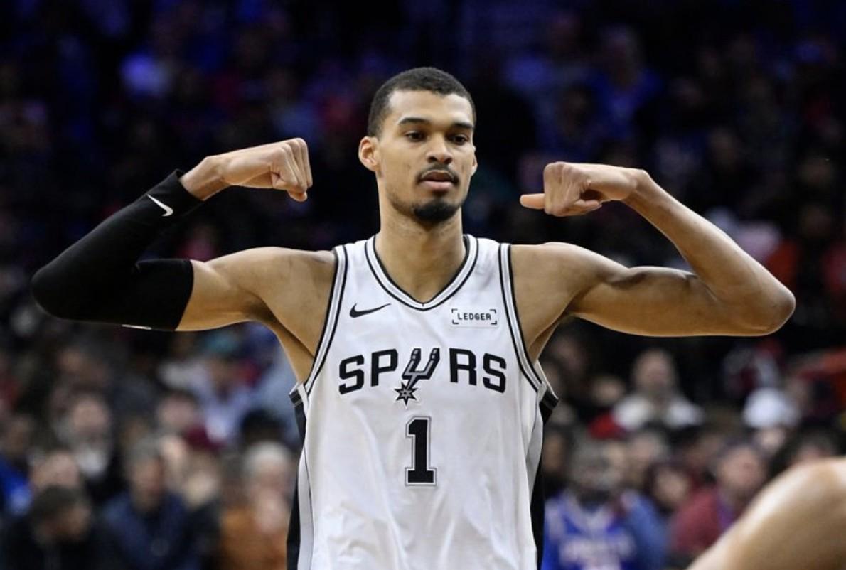 28圈-文班：当齐心协力打出团队篮球时，我们就是世界最强的球队